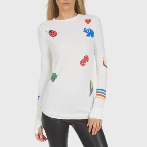 In good conditioning, worn 2x - no stains, rips. Lightly faded designs (pics) - Picture 3 of 9